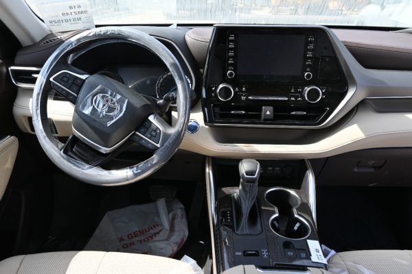 Toyota Haylander Limited 2.5L Hybrid 2022год